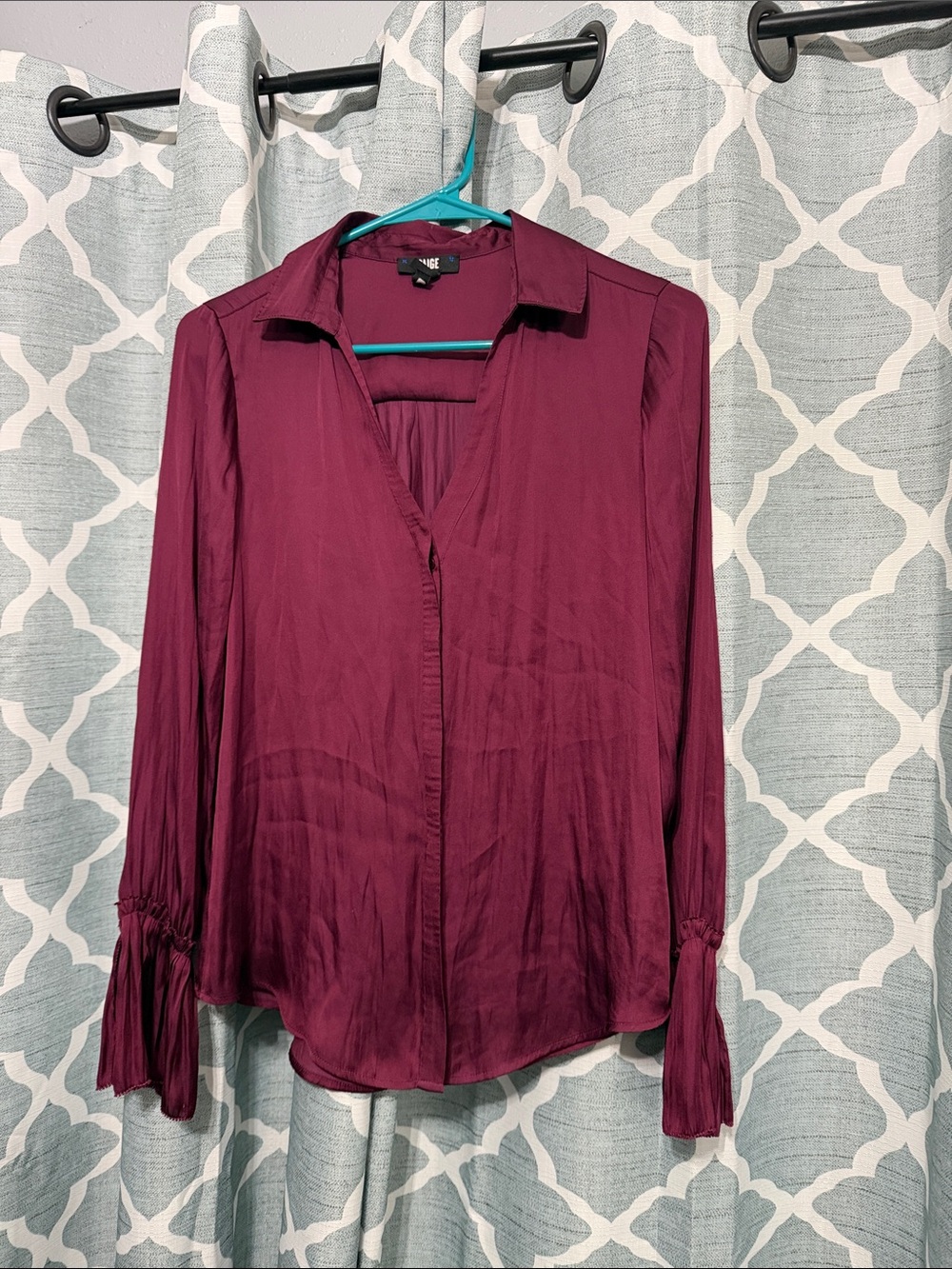 PAIGE Burgundy Button-Front Long-Sleeve Blouse ( small flaw)